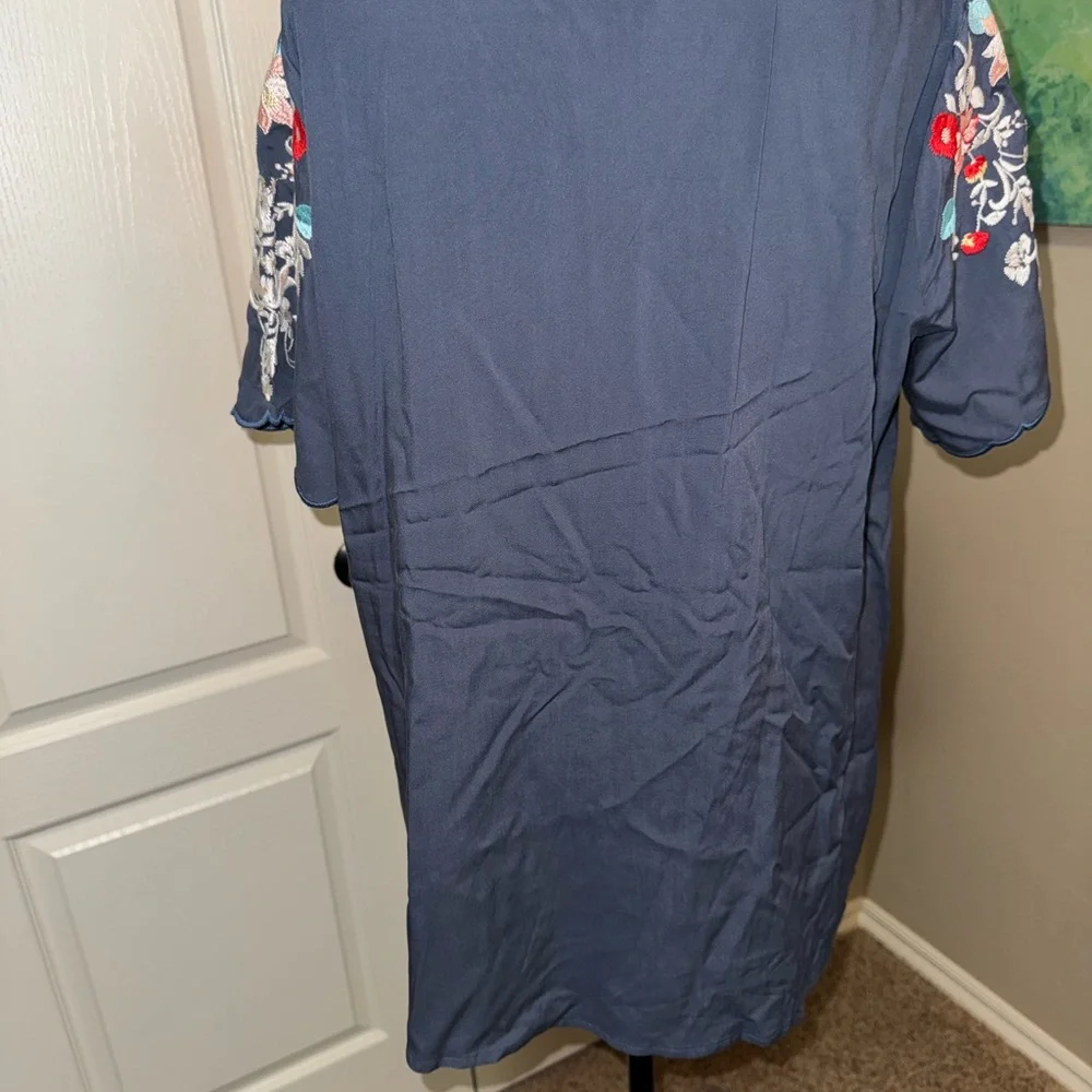 Andrée by Unit Navy Blue Floral Embroidered Scallop Hem Boho Blouse XL - Picture 3 of 5